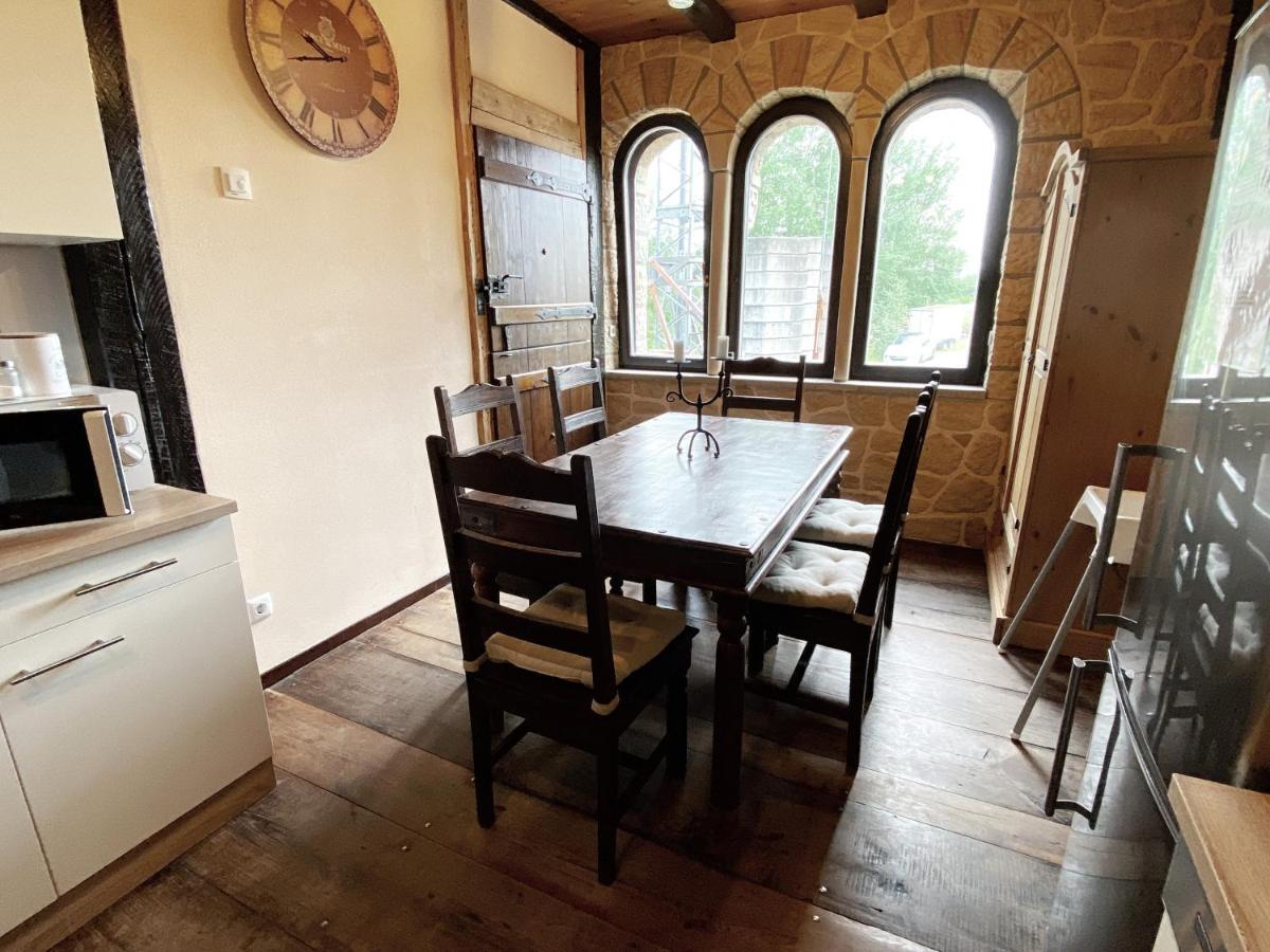 Ferienwohnung Wachstube Mit 3 Schlafraeumen Im Rittergut Leppersdorf Wachau Esterno foto